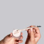 SHEGLAM_Gel sopracciglia Set Me Up Brow Hold-Crystal Clear_Ambient (5).jpg